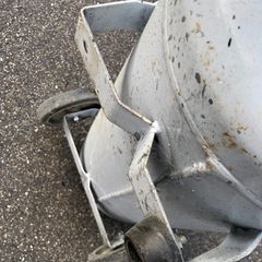 静音　オイルレス エアーコンプレッサー 39Lの画像