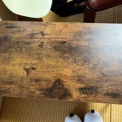 木目　ブラウン　テーブルの画像