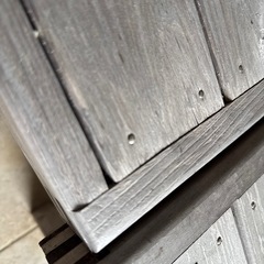 木製ベンチ2台の画像