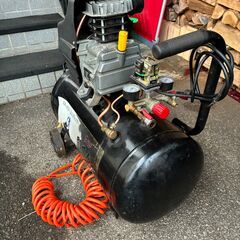 5HP エアーコンプレッサー 5馬力　50L　AC100V　動作確認済みの画像