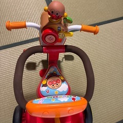🌟アンパンマンの手押し三輪車の画像