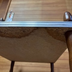 レトロなワゴンの画像