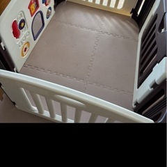 ベビーサークルの画像