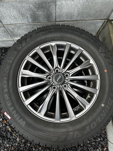 スタッドレスタイヤ　225/65R17