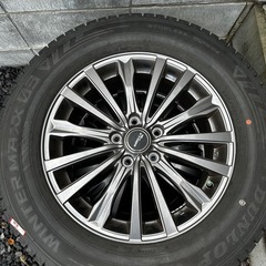 スタッドレスタイヤ　225/65R17の画像