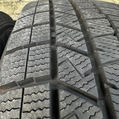 スタッドレスタイヤ　225/65R17の画像