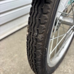 【年末セール‼︎】　☆前後良品中古タイヤ☆   16インチ折り畳み自転車　防犯登録料込価格︎‼︎の画像