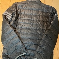アディダスダウンジャケットSサイズの画像