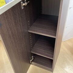 A-987【リユースのサカイ野々市店】ジモティ来店特価‼ スリム食器棚 ダークブラウン 木製 クリーニング済みの画像