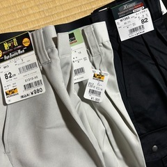 軽作業仕事用にでも　ズボン5点　おまけ付きの画像