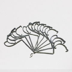 雨どい　支持金具　上打レンゲ（内爪）　サイズ105ｍｍ　　1箱　50本入りの画像