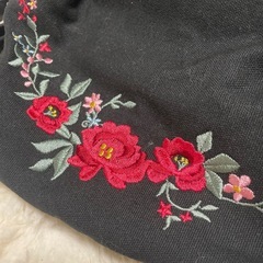 【未使用】花柄刺繍付き巾着リュック の画像
