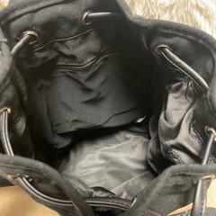 【未使用】花柄刺繍付き巾着リュック の画像