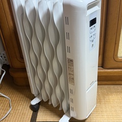 ウェーブ型オイルヒーター IWH2-1208M-W ホワイトの画像