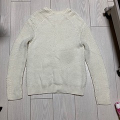 ニット　ニットセーター　トップス　白ニット セーター クルーネック 長袖 フリンジデザインの画像