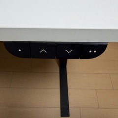 IKEA 電動昇降デスク MITTZON ミットゾーン 160×80｜白×黒｜定価5.3万｜引き取り限定の画像