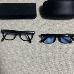 jinsメガネフレーム とライトカラーサングラスのセットの画像