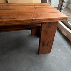 木製
テーブルの画像