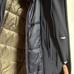 美品　イタリアで購入　スタイリッシュ　ネイビー　コート　ないろナイロンの画像