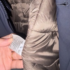 美品　イタリアで購入　スタイリッシュ　ネイビー　コート　ないろナイロンの画像