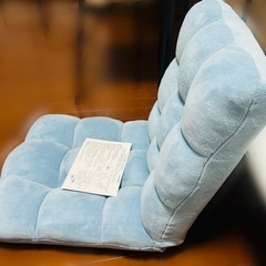 座椅子 水色の画像