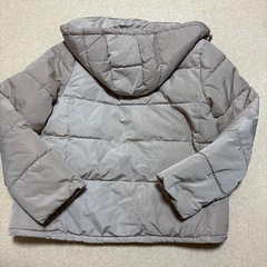 GUベージュダウンの画像