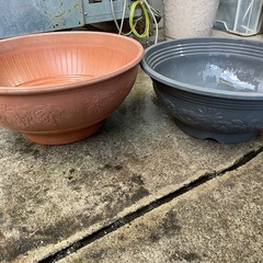 【リユースショップスパークル】植木鉢9個セット　No.205　プラ鉢　Richell　SANKO　アップルウェアー　リン鉢　ハナール丸プランター　ハナールボール　スタンドカップ　配送可能♪の画像