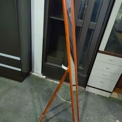 【ジャングル和泉大型良品館　スタンドミラー　姿鏡　※傷あり【R533】の画像