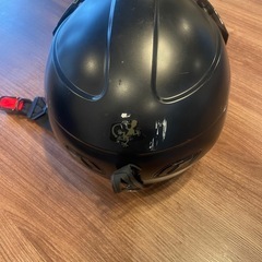 ヤールーヘルメットの画像