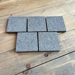 タイルグレー　100㎜角平 1枚55円　お引取りです！ タイル 大理石 御影石 ロックガーデンなどの画像