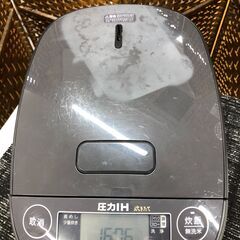 【歳末セール実施中】２０２２年製タイガー TIGER 圧力IHジャー炊飯器 炊きたて 土鍋コート釜 1升炊き アッシュブラック JPV-B180の画像