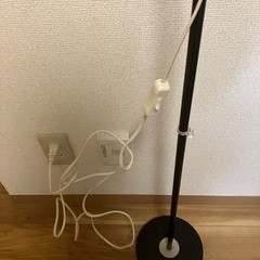 スタンド式間接照明の画像