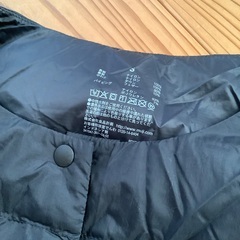 未使用タグ付き　新品　無印良品　帯電防止裏地　ノーカラーベスト　インナー　ダウンベスト　ブラック　黒　Sの画像