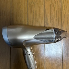 KOIZUMI マイナスイオンヘアドライヤーの画像