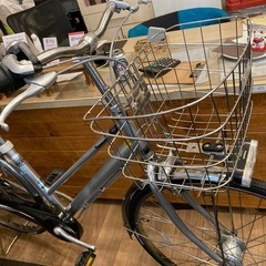 【SALE！防犯登録無料！Panasonicベルトドライブ】1発２錠　LEDオートライト　内装3段　27インチ自転車　シルバーの画像