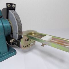 シンコー　ベンチグラインダー　SHG-150M　卓上グラインダー　研磨・刃砥　静音　低振動　使用感少ない　2009年製の画像