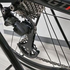 軽量カーボンロードバイク　カスタム多数の画像