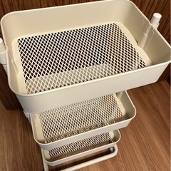 ニトリ　スチールワゴン　
スチールラック の画像