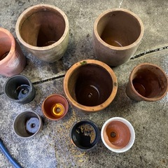 お取引中【リユースショップスパークル】素焼き鉢10個セット　No.207　テラコッタプランター　丸形　おしゃれ　ガーデニング　多肉植物などに　配送設置可能♪の画像