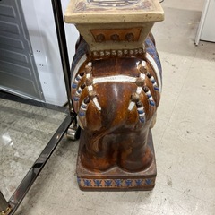 2512-689 象の花台 中古の画像
