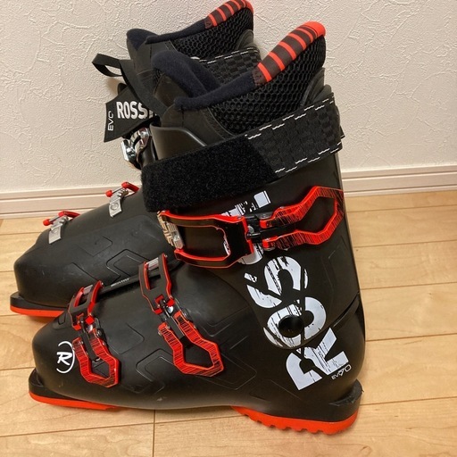 ROSSIGNOLスキーブーツ27.5cm (まる) 吉川美南のスキーの中古あげます