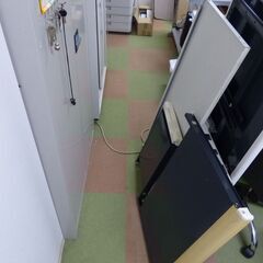 PLUSの120センチ机さしあげます★商売繁盛の縁起物の机ですの画像