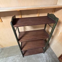 木の棚の画像