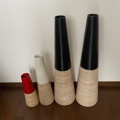 IKEA 木製　花瓶の画像