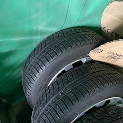 ヴェネルディ17インチアルミ　
スタッドレス付きの画像