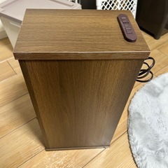 サイドテーブル　ナイトテーブル の画像