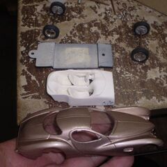 クライスラーアトランティック？　ミニカー　作りかけ？の画像