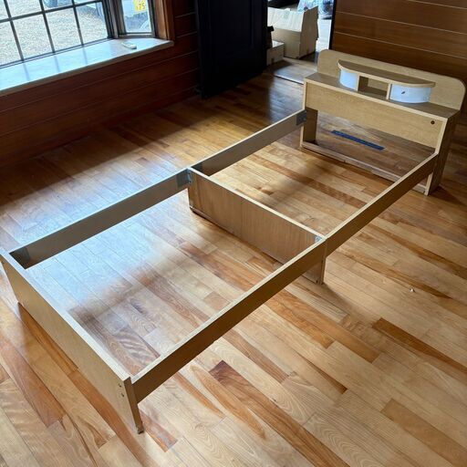 シングルベッドフレーム 木製 シンプル 引き取り限定 (ムサシ123