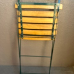 折りたたみ椅子の画像