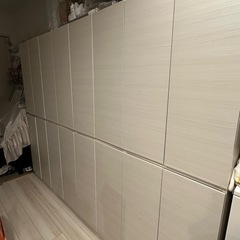 超美品 白井産業 [日本製] 壁面収納 扉付き壁面キャビネット 本棚 豊富なバリエーションで組み合わせ自由自在 耐震ラッチ装備 配線穴あり 壁面ぴったり設置 隙間収納 幅60×奥行41.6×高さ180cm ホワイト木目調 POR-1860DWH ポルターレ・リビングの画像